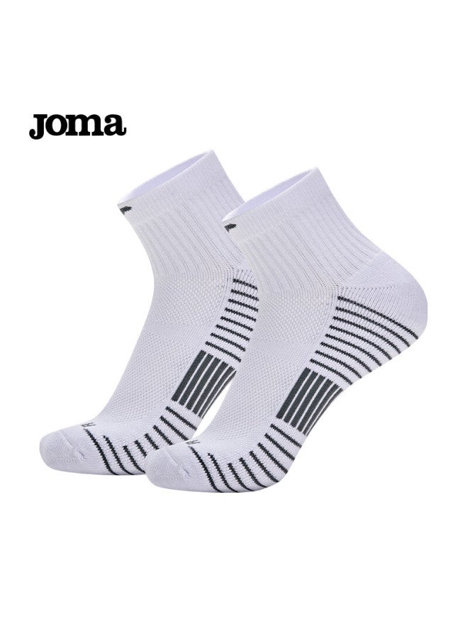 Joma جوارب تدريب رياضية متوسطة الساق من جومّا قابلة للتنفس وامتصاص العرق ومتينة للجري وكرة السلة وكرة الريشة بيضاء مقاس واحد - Image 1
