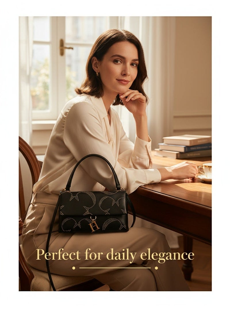 سي اتش سي اتش حقيبة يد مزينة بحروف موضوعة على الكتف - Image 3