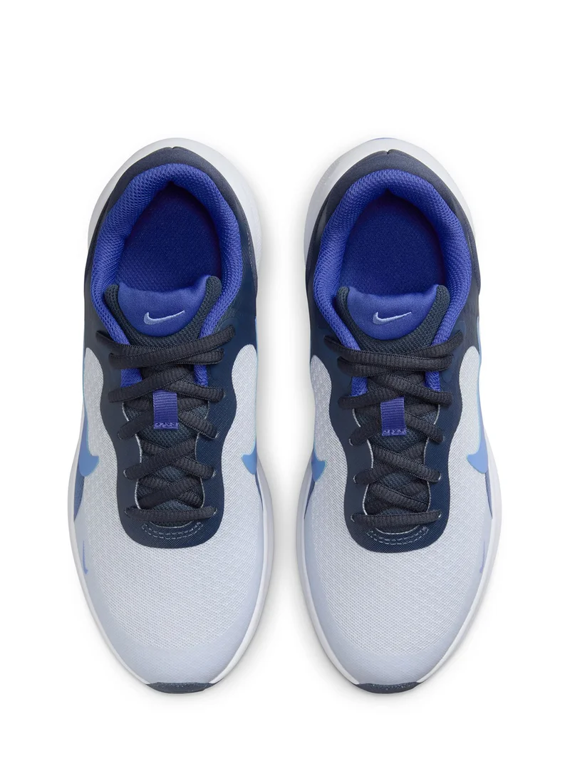 Nike Youth Revolution 7