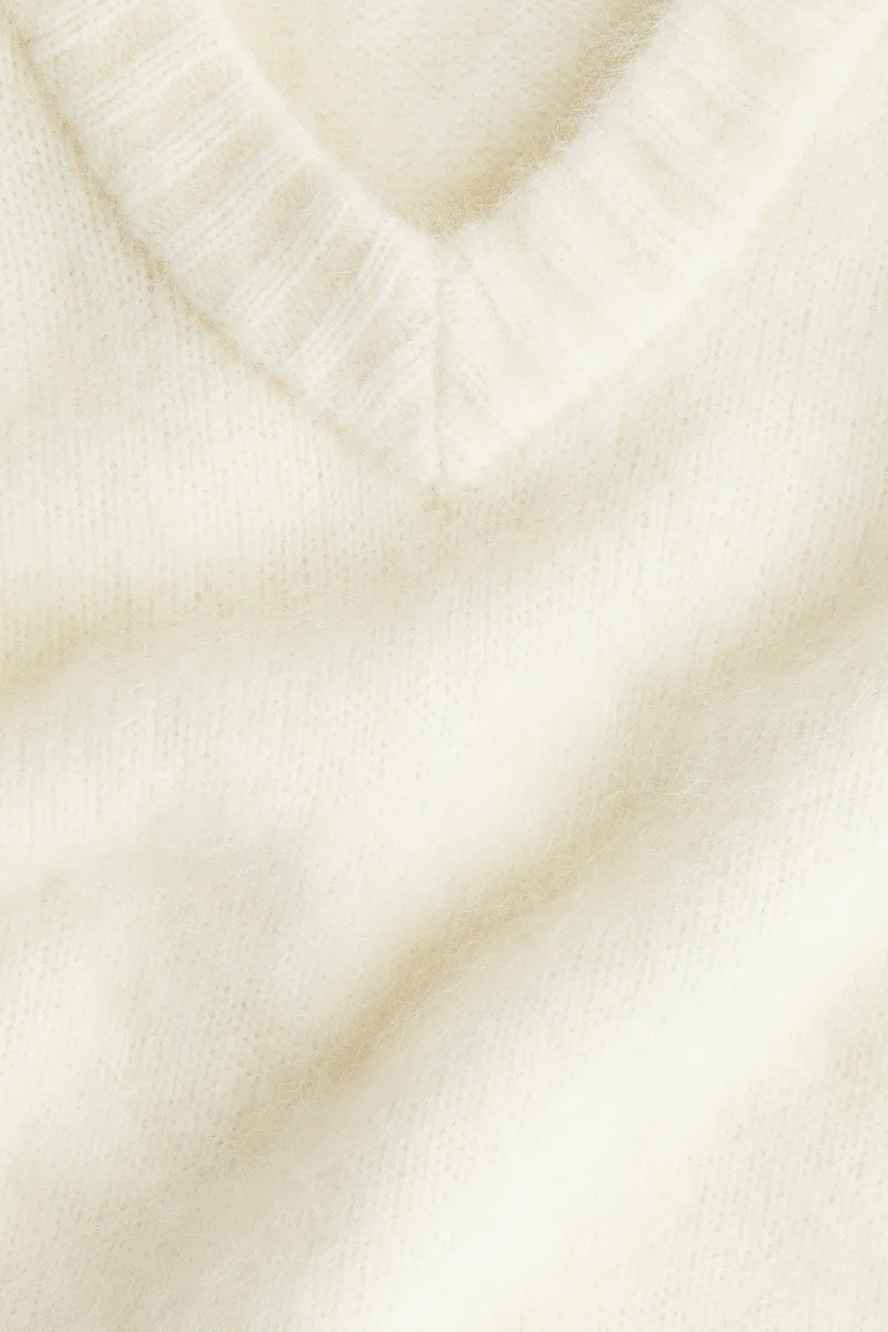 اتش اند ام فيست بتصميم كنزة من مزيج الموهير