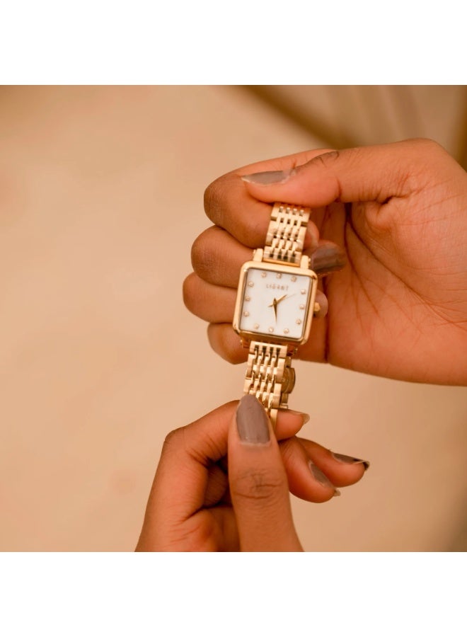 LIGANT Luxury Women's Stainless Steel Watch in Full Gold - Elegant Modern Design - High-Quality Metallic Wristwatch for Events & Daily Wear - Image 3