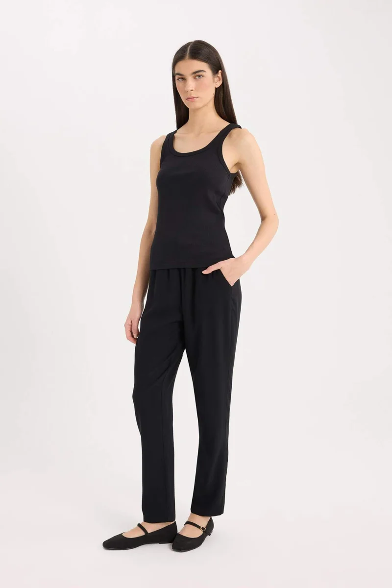 ديفاكتو Harem Regular Hem With Pockets Belmando Trousers