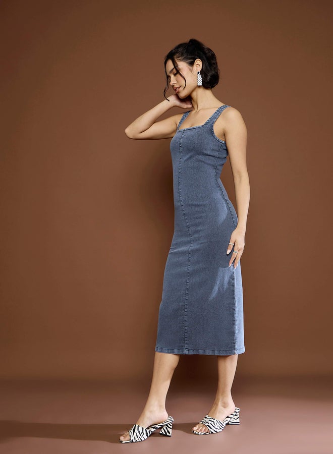 ساسافراس فستان ميدي بحمالات بغسيل حمضي بلون أزرق من ساسافراس - Image 3