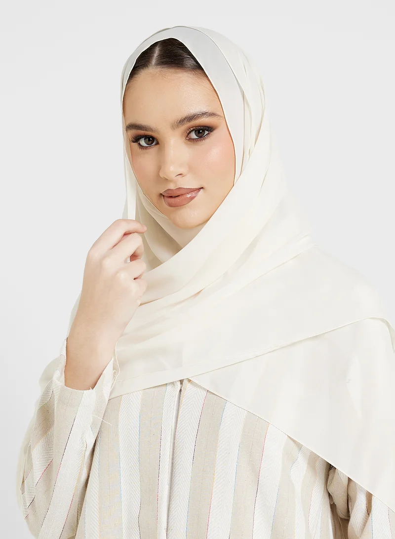 هيا كلوزيت Collared Striped Flared Sleeve Abaya