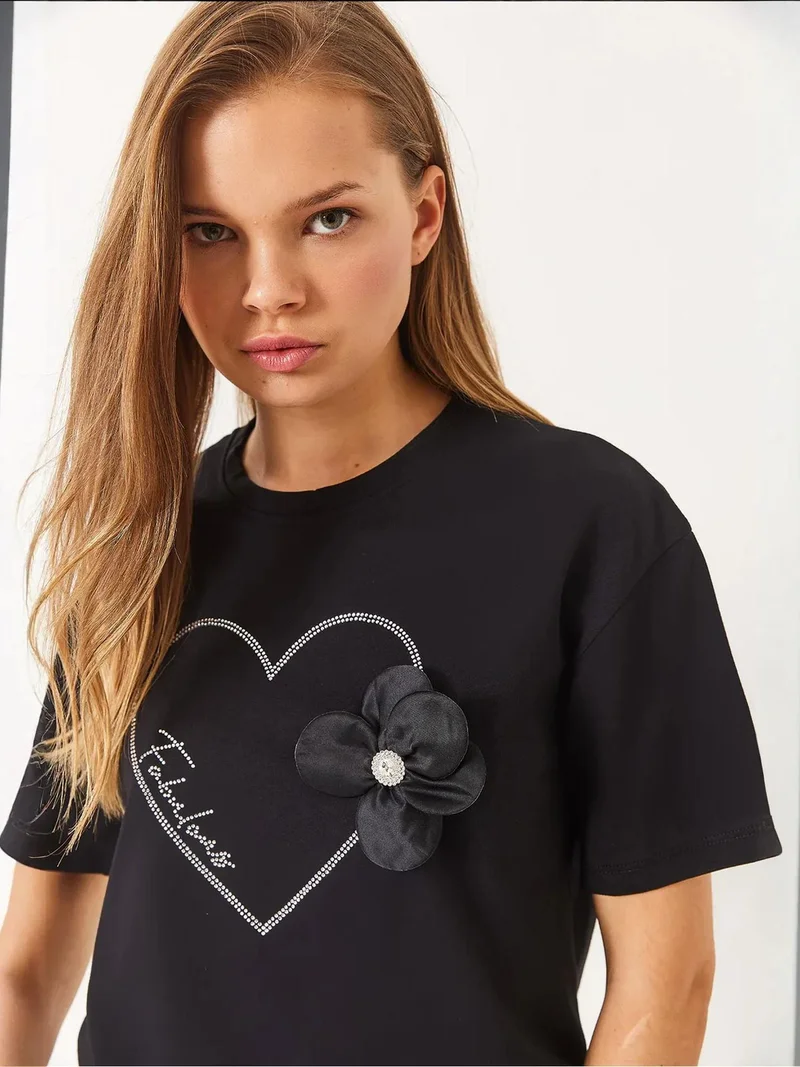 Bianco Lucci Black LUCCI Printed Crew Neck Crop T-Shirt with Accessory Detail for Women | Best Price UAE