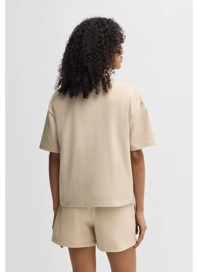 HUGO Relaxed-fit T-shirt in soft jersey with contrast logo