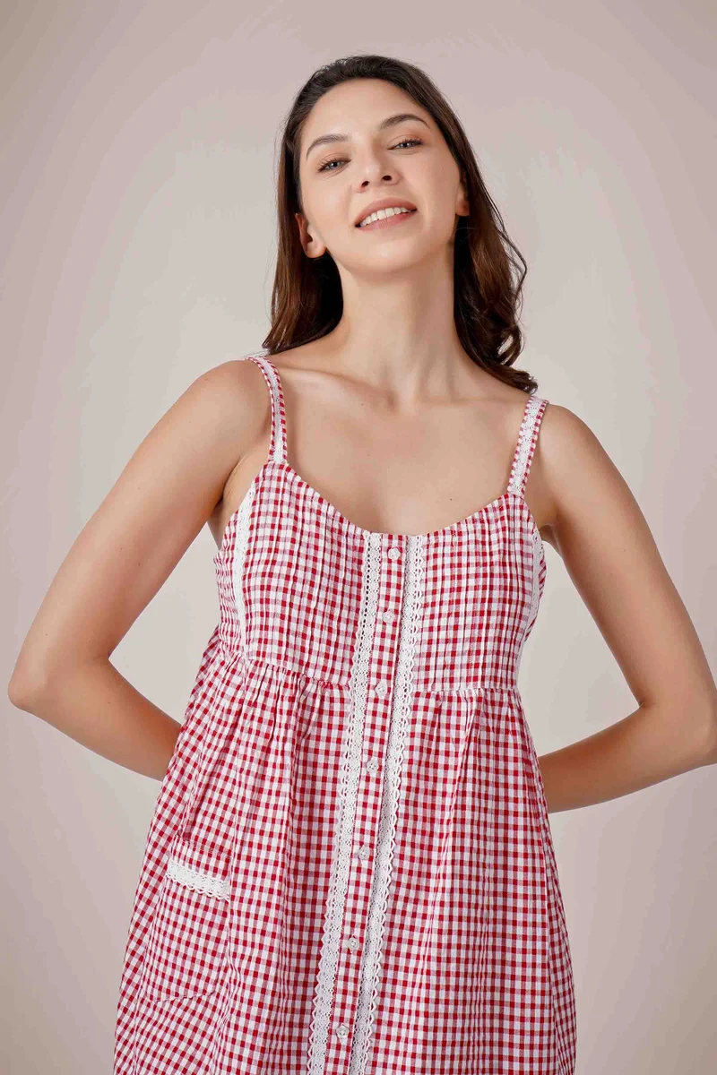 After Dark Betty, Red Dress