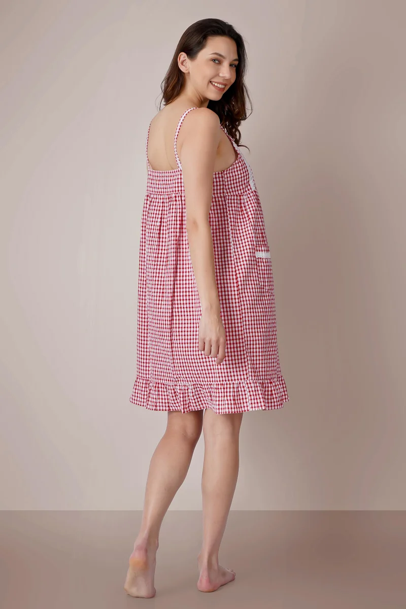 After Dark Betty, Red Dress