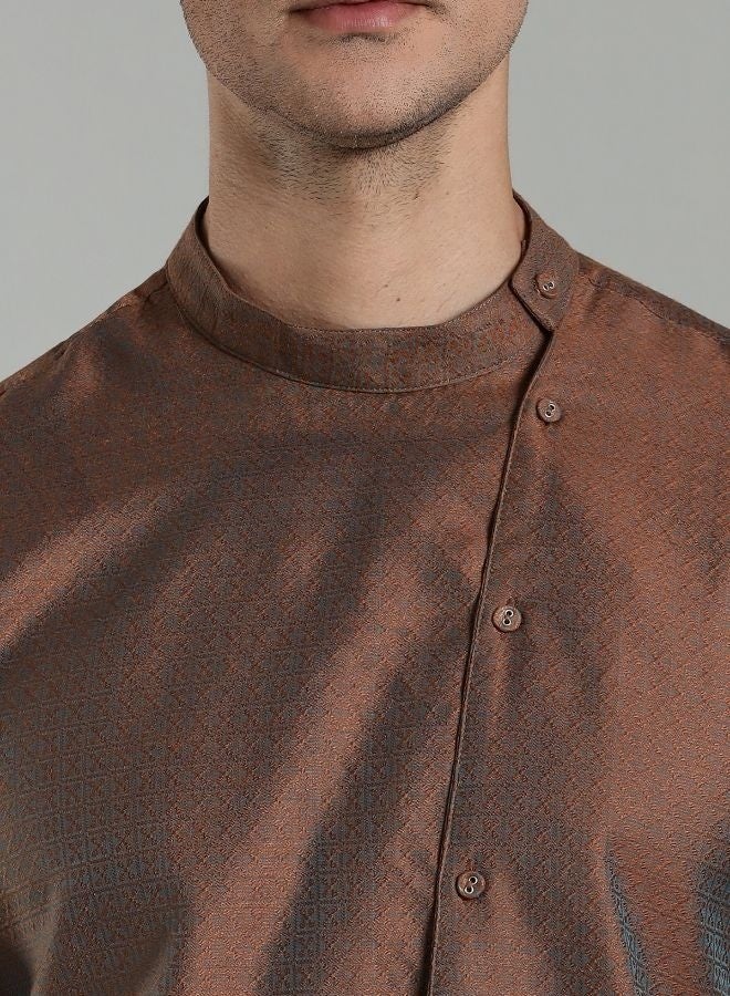 Abhishti Asymmetric Jacquard Kurta - Image 2
