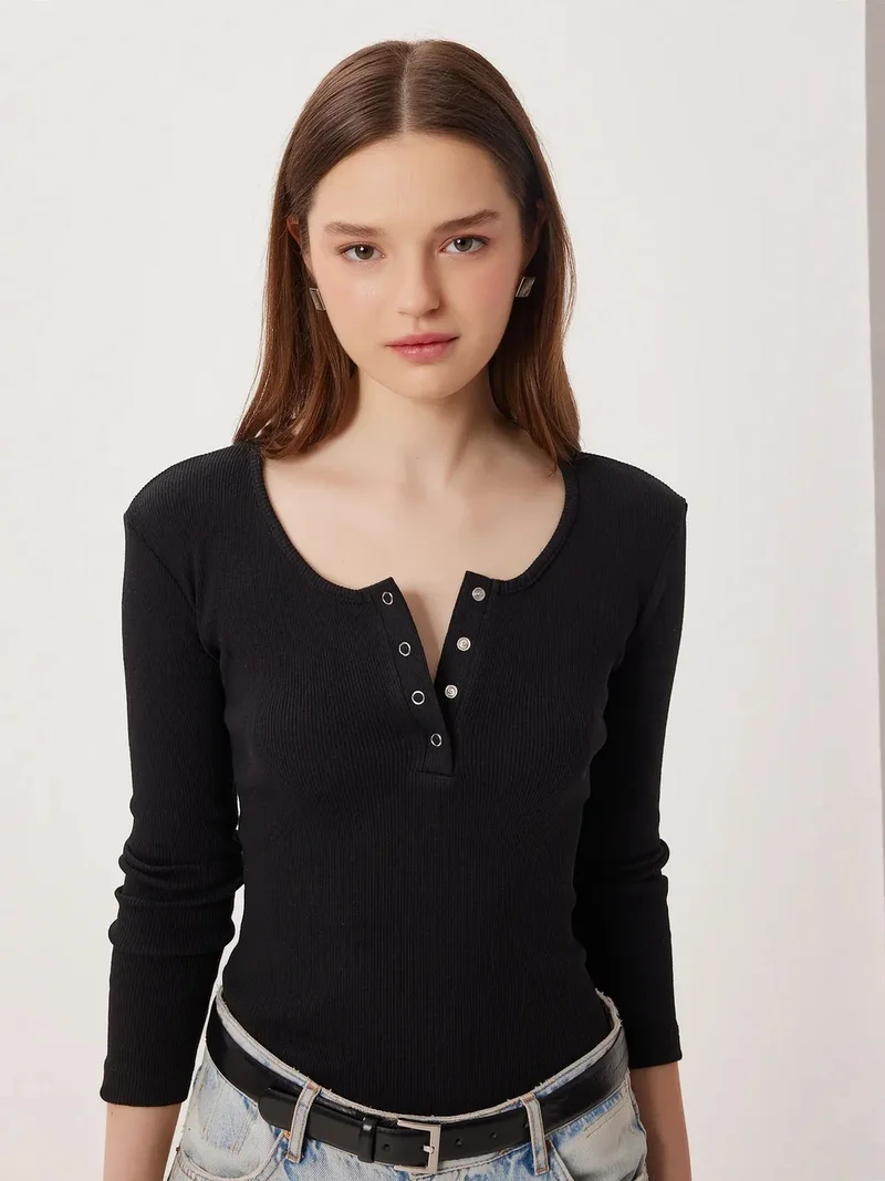 السعادة في إسطنبول ISTANBUL Slim Fit U Collar Long Sleeved Blouse