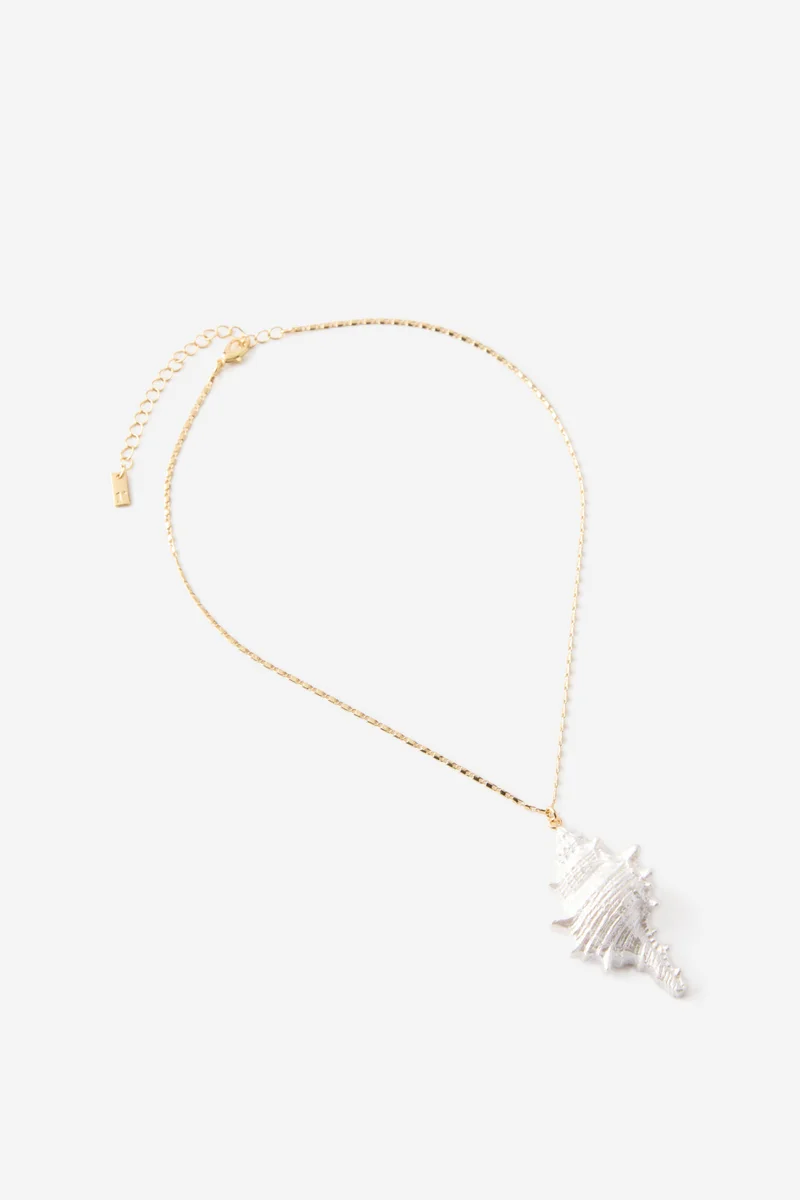 Rubi Pendant Necklace