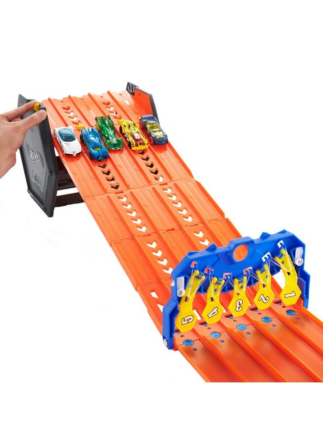 Hot Wheels - Roll Out Raceway Track Set Storage Bucket Unrolls Into 5Lane Racetrack For Multicar Play Connects To Other Sets With 1 1:64 Car For Kids 4 Years & Up - Image 1