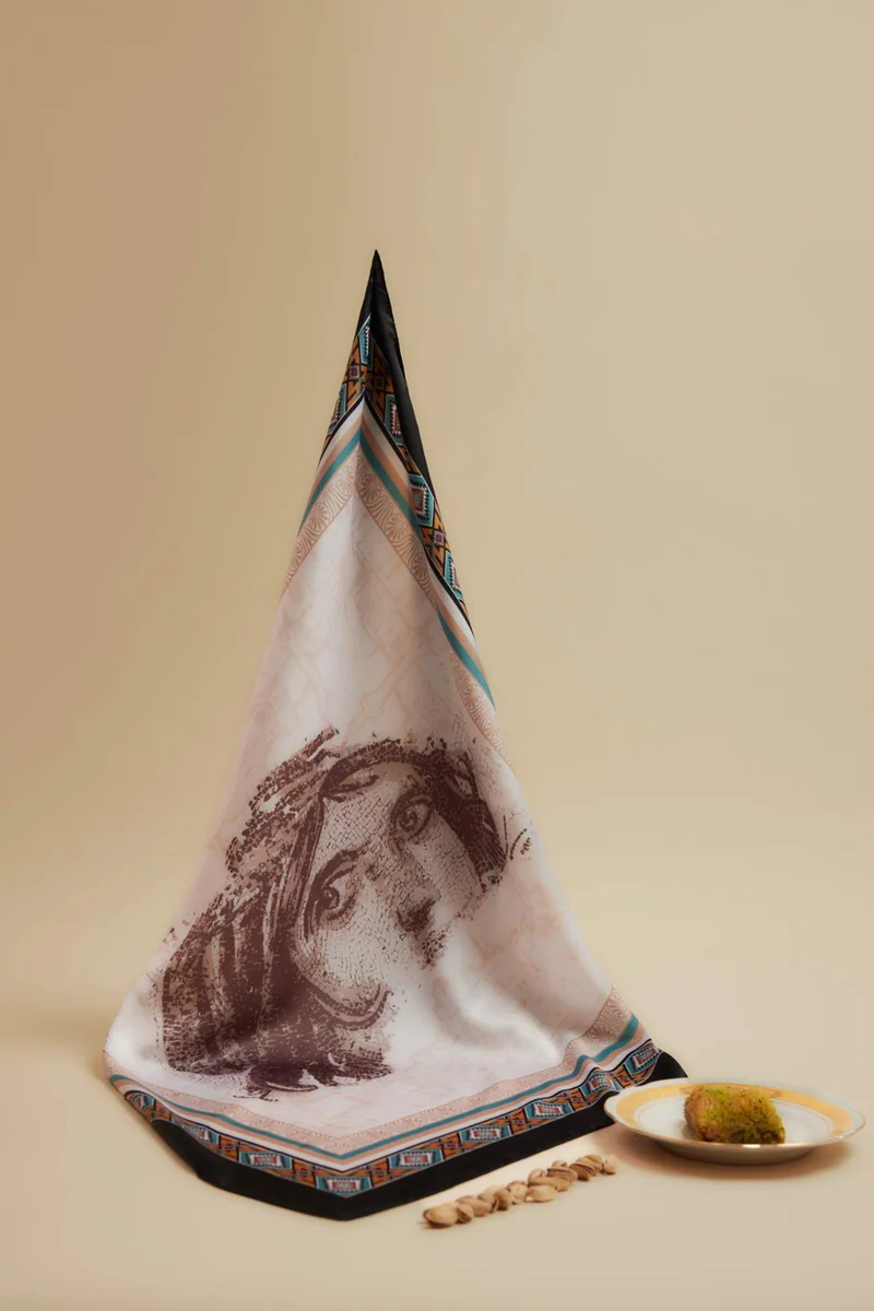 Woman Foulard
