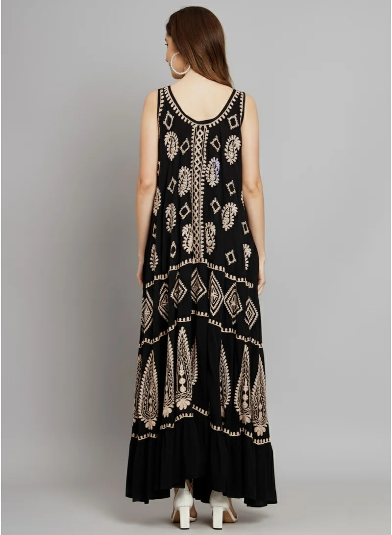 الايا كفتان مودال مطرز يدويًا بشيكانكاري