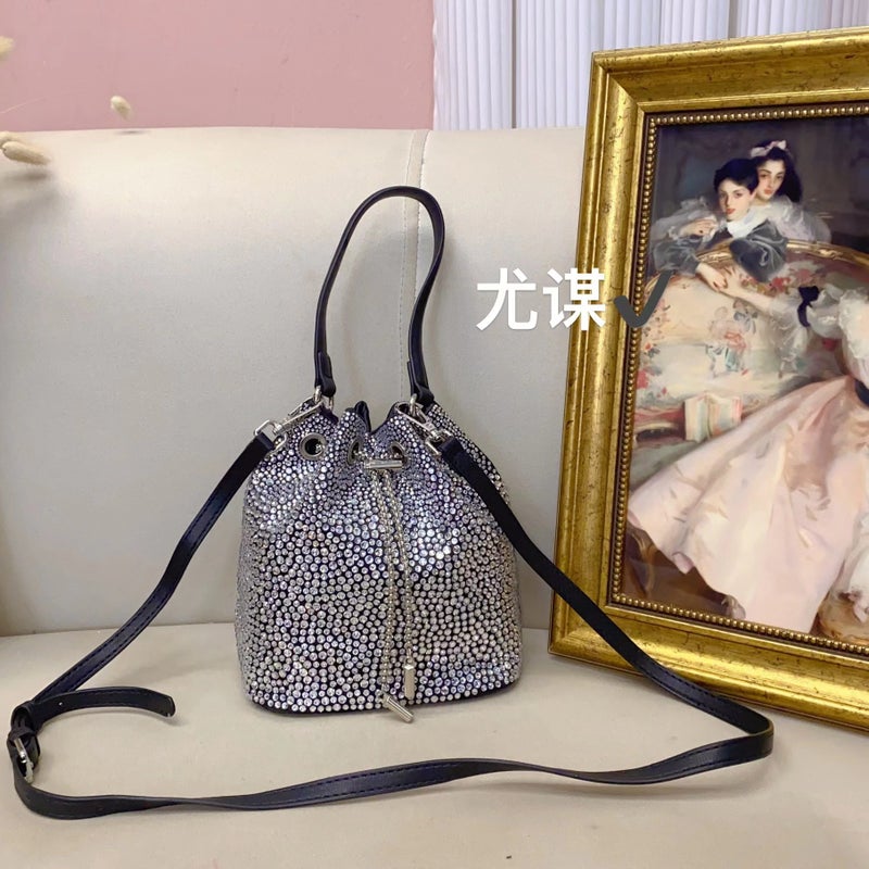 Fashionable Evening Bag Shiny Insinkable Diamond Bucket Bag Metal Ring High-End Portable Underarm Bag - Image 5
