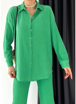 Escbutik Women's Elastic Waist Wrinkled Fabric Trousers Shirt Set of 2  - Image 3