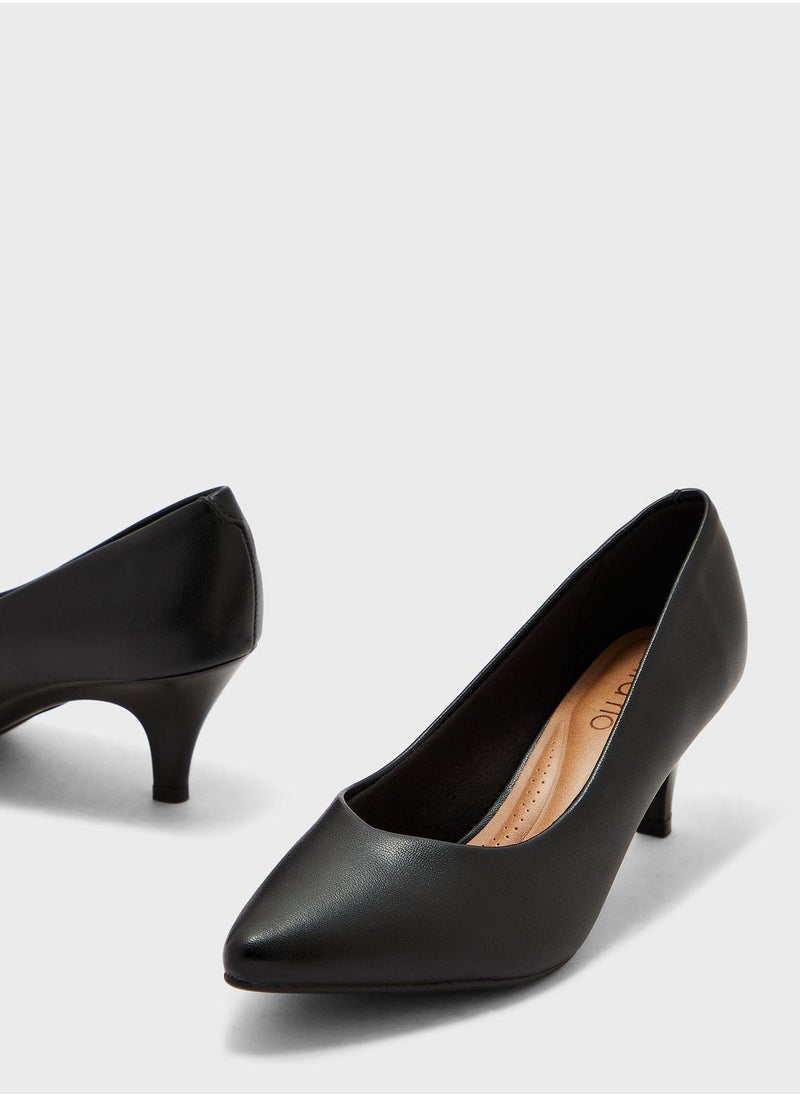 Beira Rio Kalani Pointed Toe Mid Heel Pumps  - Image 4