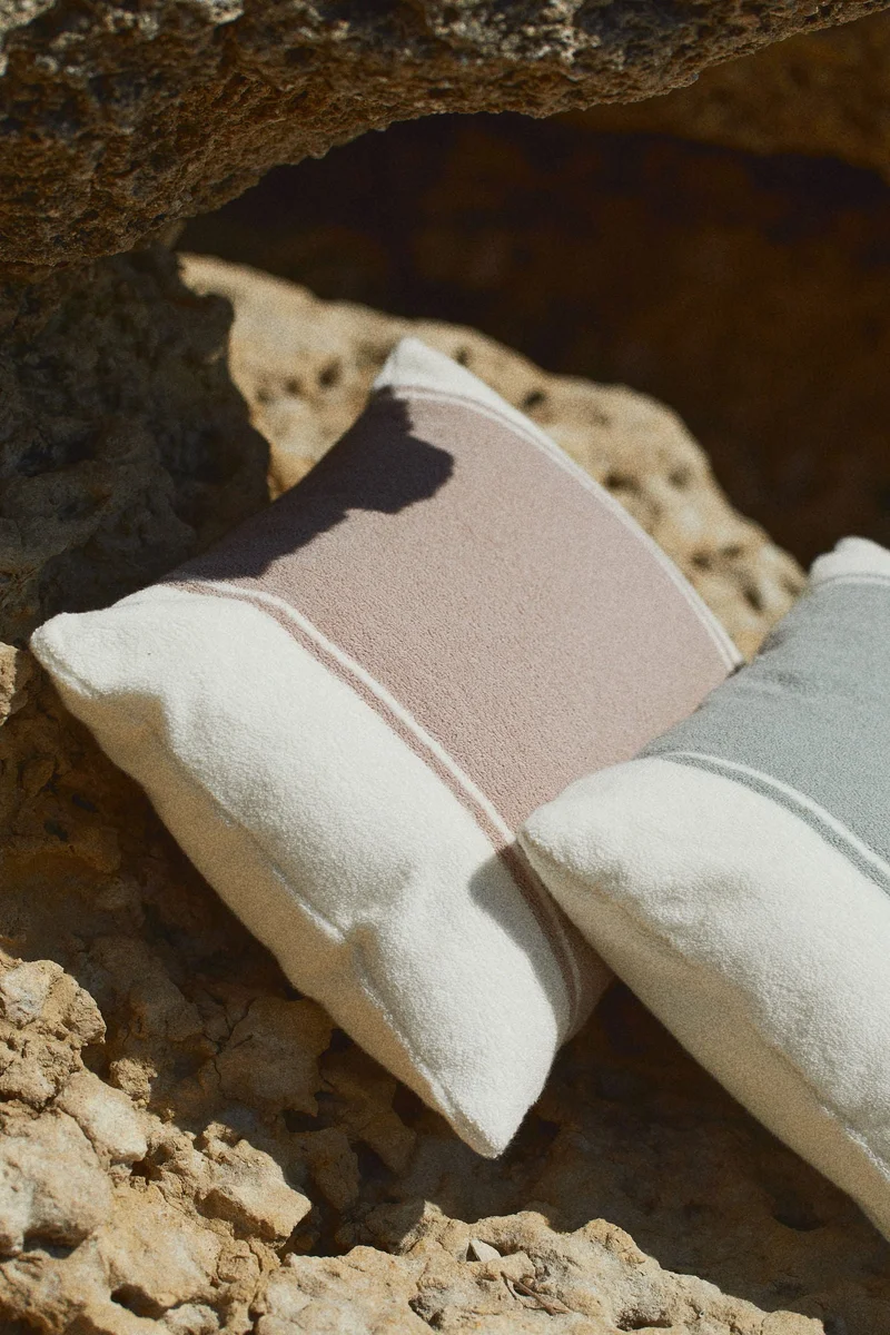 اتش اند ام وسادة للشاطئ من التيري