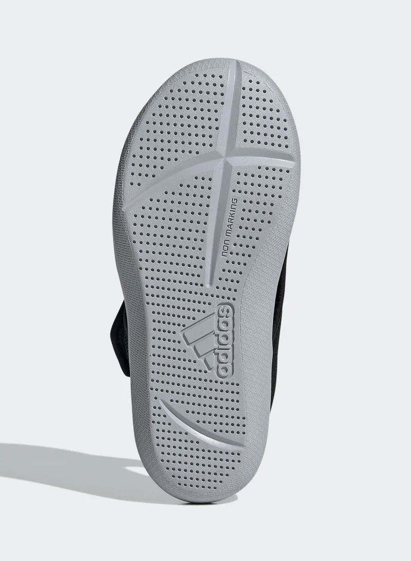 adidas حذاء التفنتشر 2.0