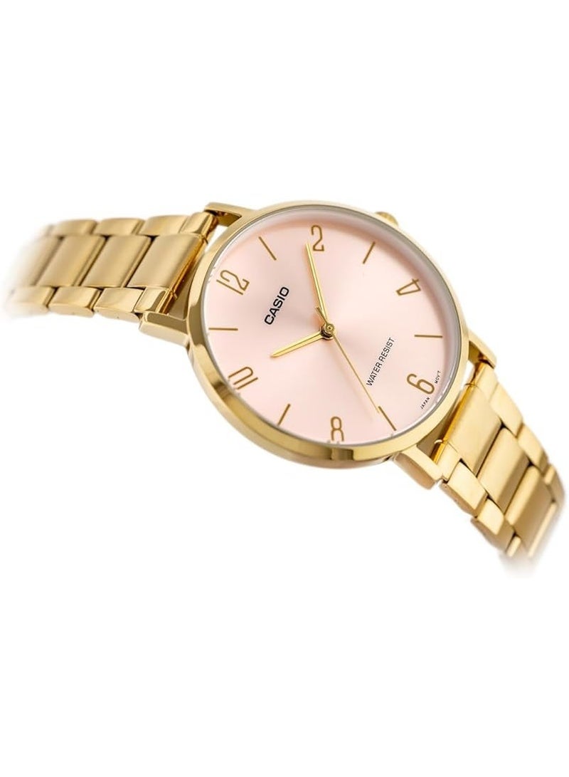 كاسيو ساعة كاسيو LTP-VT01G-4B النسائية بتصميم بسيط، مطلية بالذهب، مصنوعة من الفولاذ المقاوم للصدأ، بمينا وردي، بثلاث عقارب تناظرية - Image 3