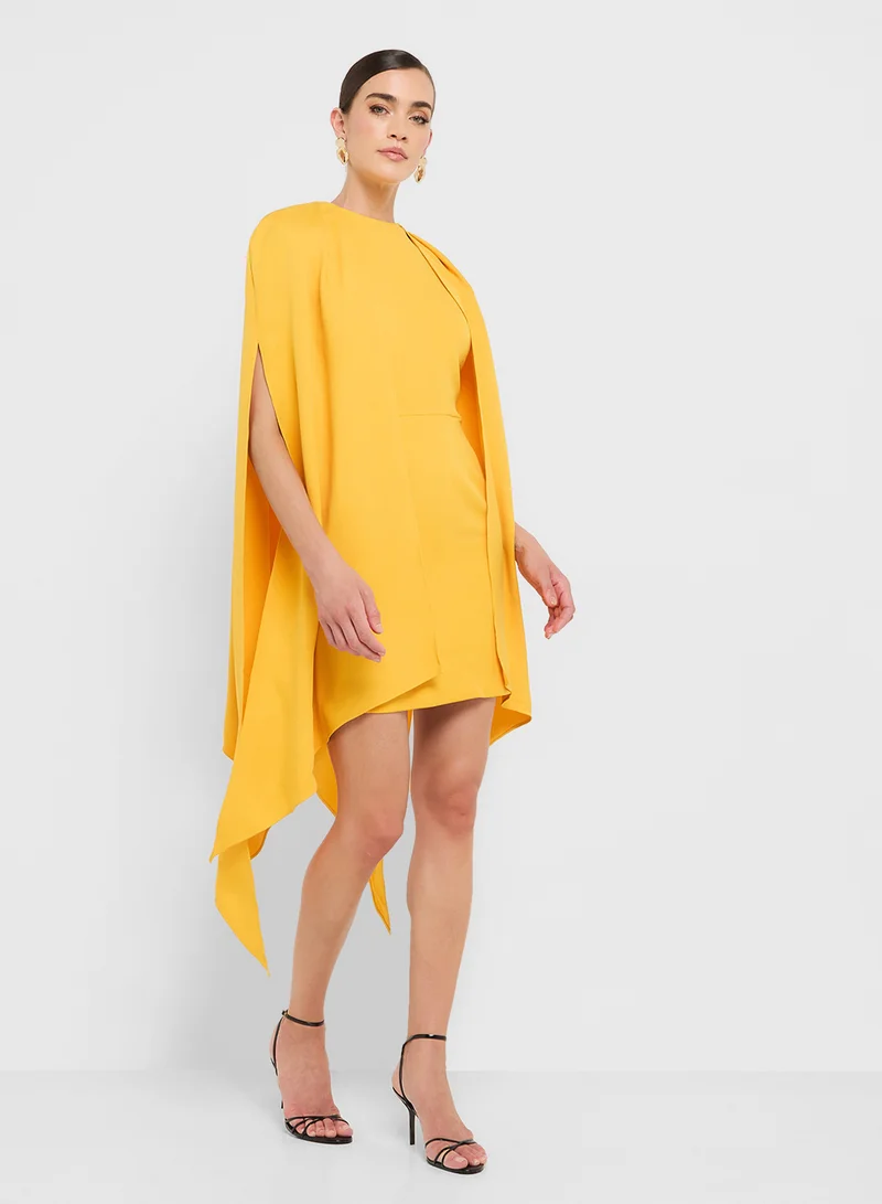 جينجر بوتيك eclat luxe shift dress with cape sleeves