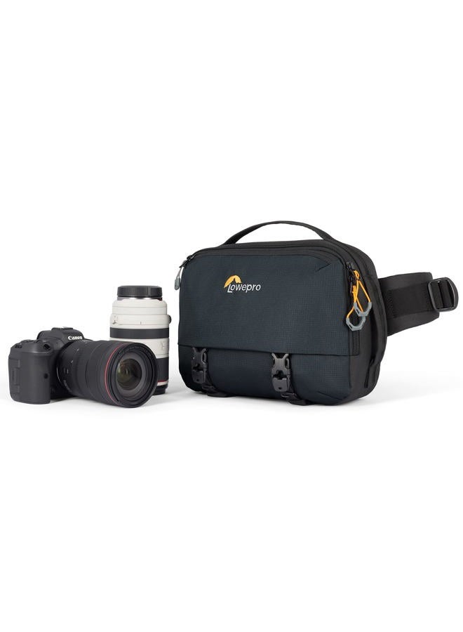 Lowepro تريكر لايت SLX 120، حقيبة ظهر كاميرا مدمجة مع جيب لوحي، حقيبة كاميرا للإطار الكامل بدون مرآة، ملحق حامل ثلاثي القوائم، حامل زجاجة ماء، أسود - Image 1