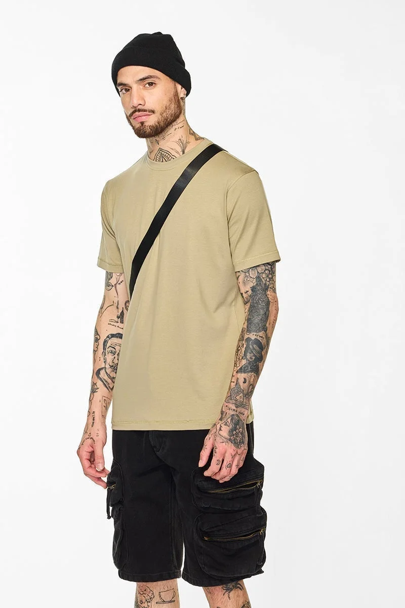 سنيتش تيشيرت كور لاب بيج سادة بقصة ضيقة