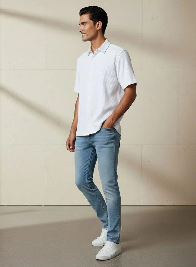 سبلاش فيڤ Men Regular Fit Collared Textured Short Sleeve Shirt