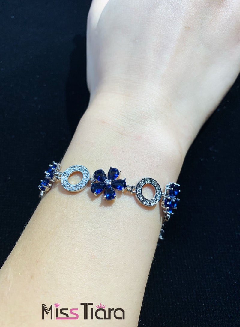 MissTiara سوار مزين بالذهب مع شكل زهرة متلألئة من زيركون AAA+ للنساء مثالي لحفلات الزفاف والترويج والمناسبات والحفلات - Image 2