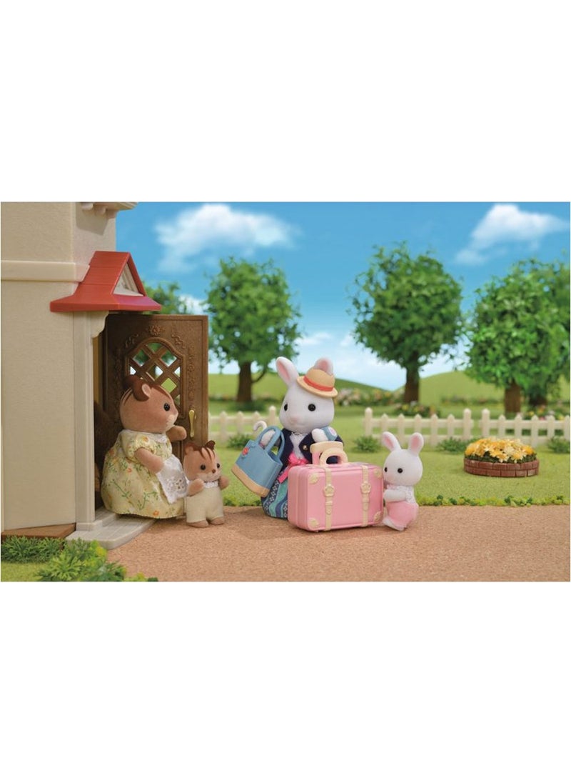 Sylvanian Families - Weekend Travel Set Snow Bunny Mother 5641 - Image 1