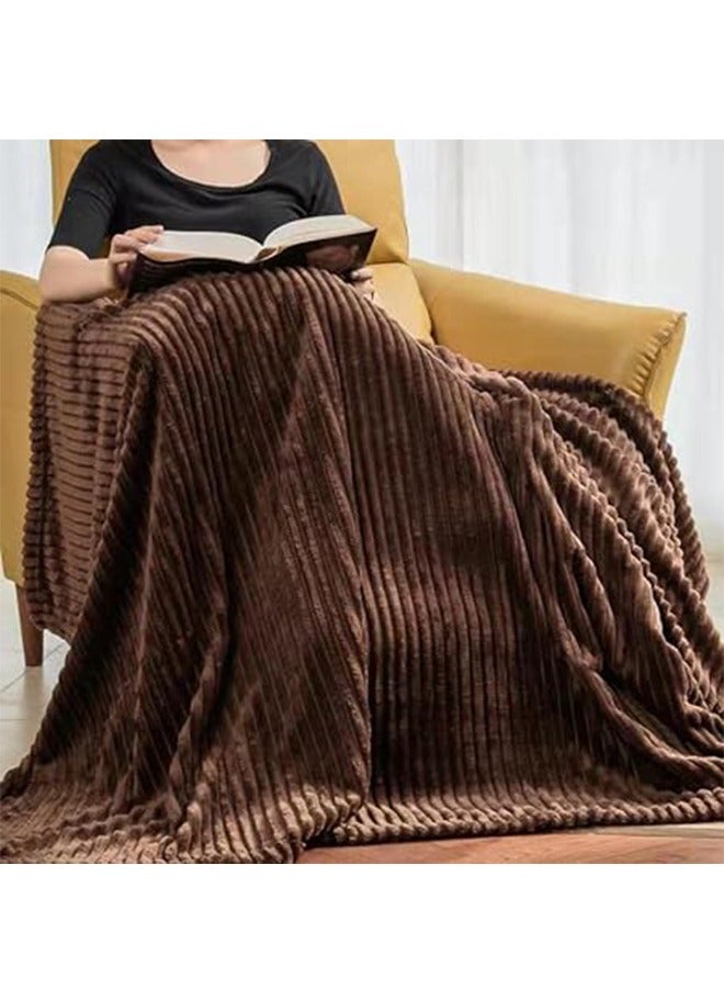 بطانية فانيلا ميكرو مفردة، فخمة وناعمة، بطانية مريحة للأريكة والكنبة والسرير، الحجم 100 × 150 سم، بني - Image 4