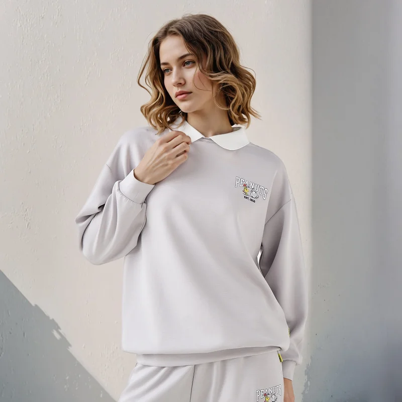 SP Characters Peanuts Embroidered Collared Sweatshirt