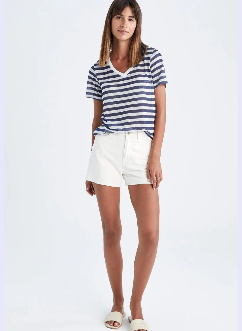 DeFacto Woman Regular Fit V-Neck Short Sleeve T-Shirt