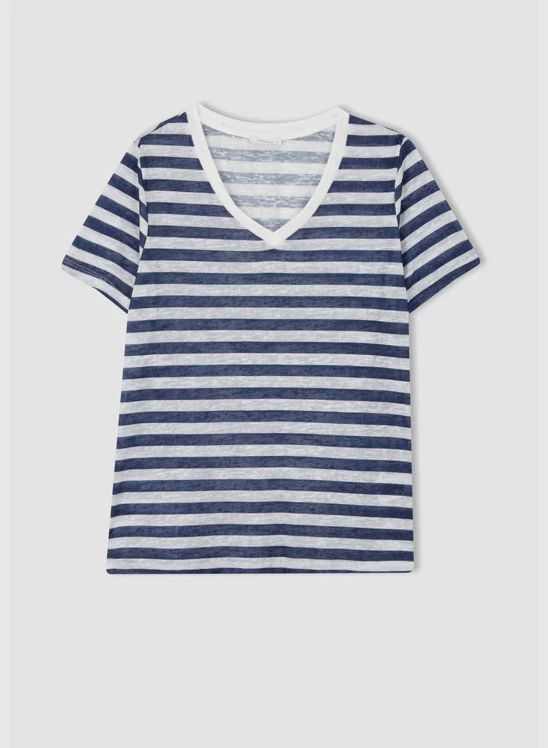 DeFacto Woman Regular Fit V-Neck Short Sleeve T-Shirt