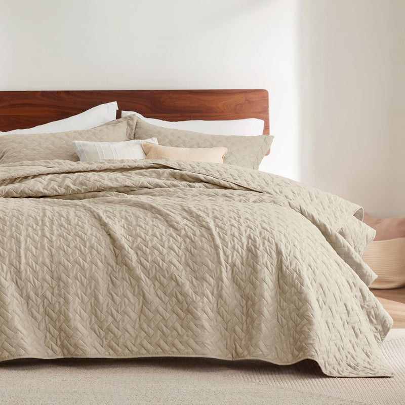 Bedsure 2-Piece Twin Size Quilt Bedding Set, Lightweight Bedspread Coverlet with Basket Weave Pattern, Includes 1 Quilt (173 cm x 219 cm) and 1 Pillow Sham (50 cm x 66 cm), Hazel - Image 1