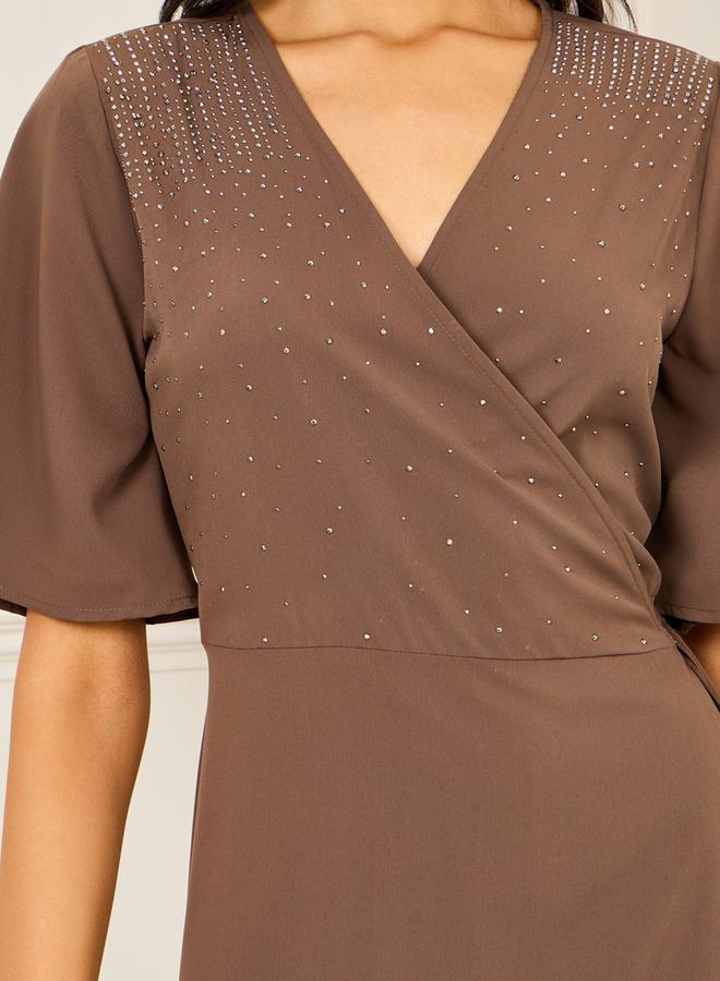 ستايلي فستان ميدي ملفوف بكشكشة - Image 3