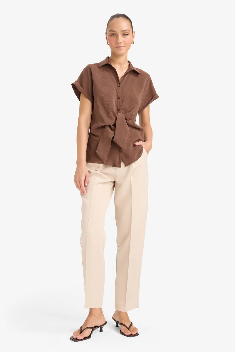 ديفاكتو Regular Fit Shirt Collar Short Sleeve Blouse