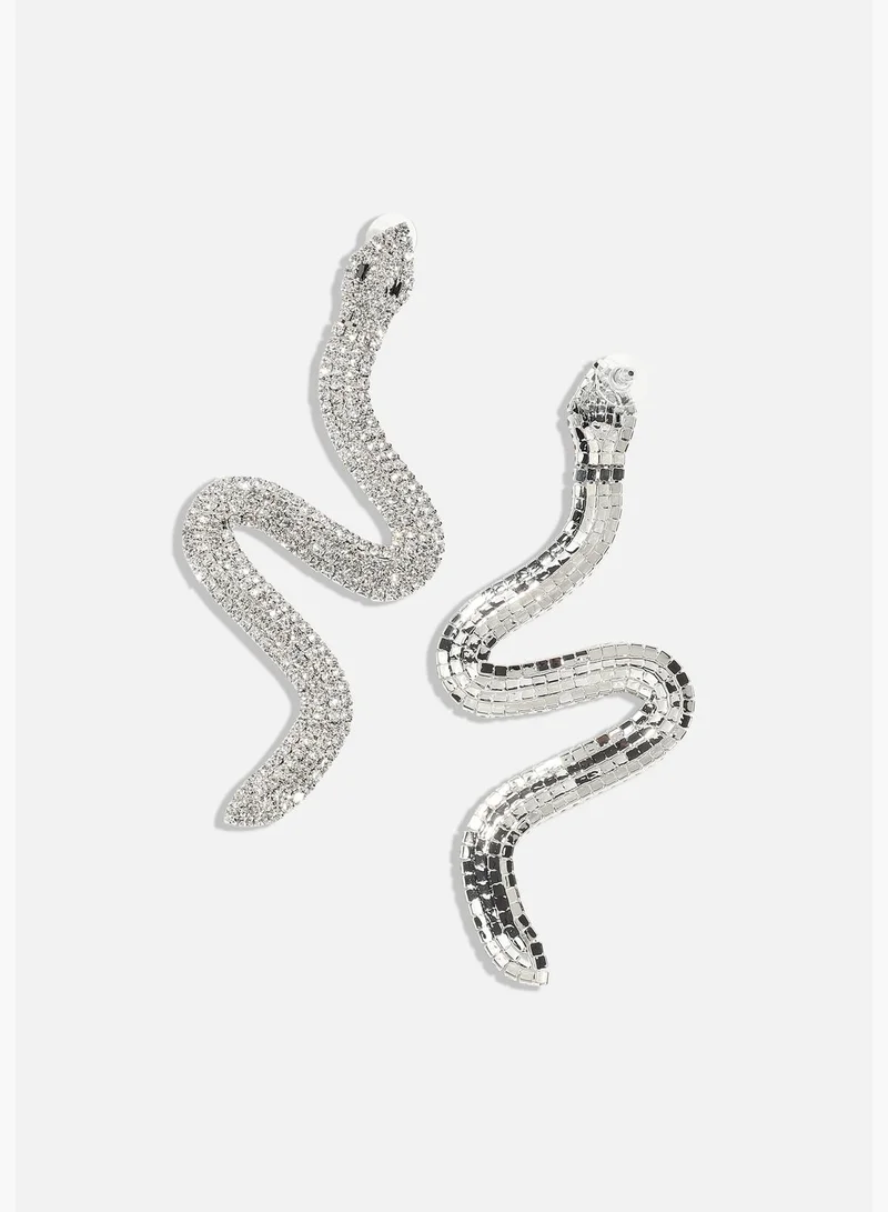 SOHI Silver Plated Designer Stone Western Wear Drop Earring For Women