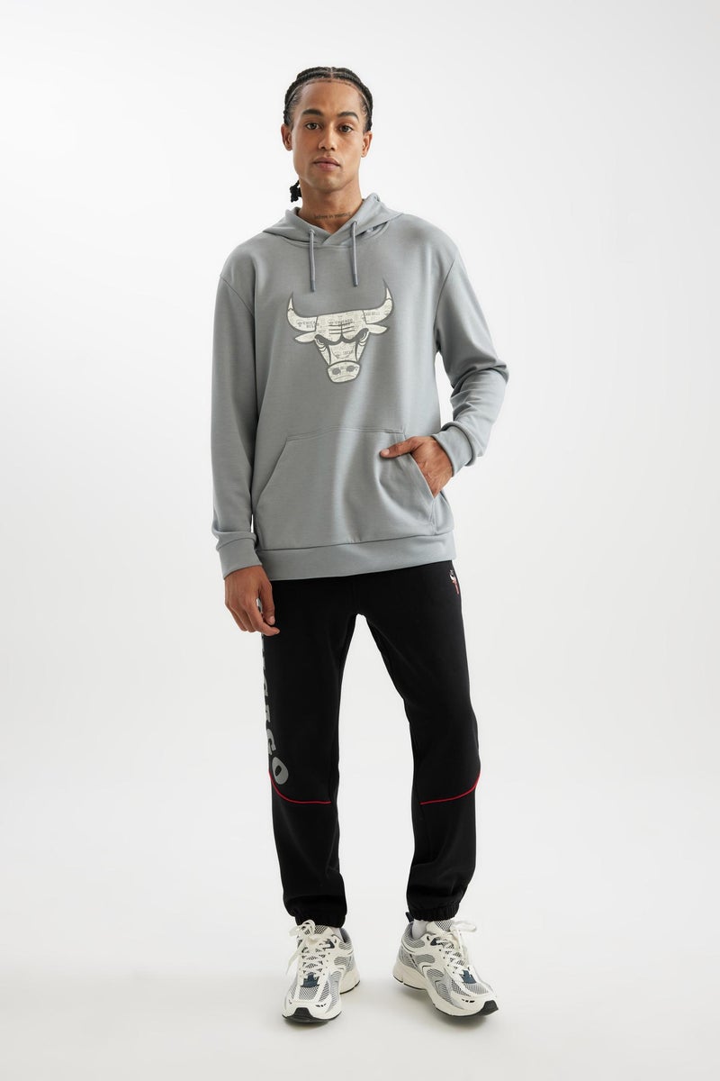ديفاكتو بنطال رياضي رياضي بقصّة عادية من DeFactoFit NBA Chicago Bulls  - Image 3