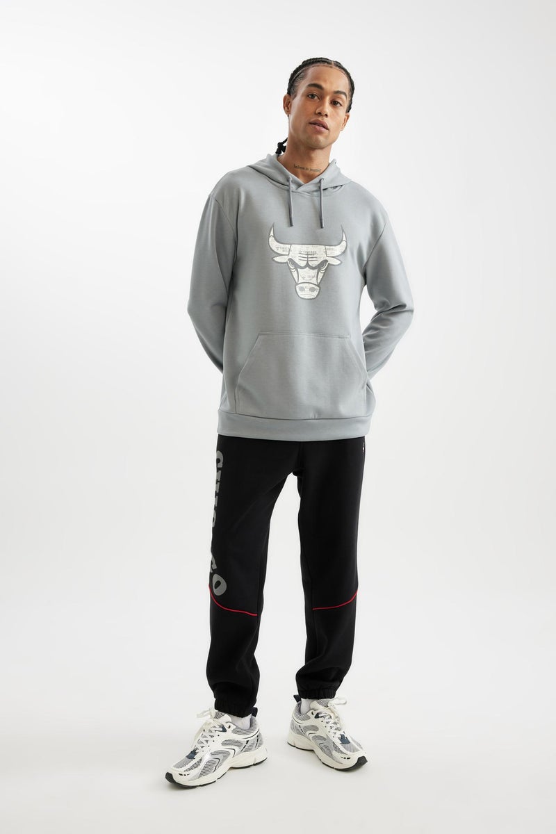 ديفاكتو بنطال رياضي رياضي بقصّة عادية من DeFactoFit NBA Chicago Bulls  - Image 2