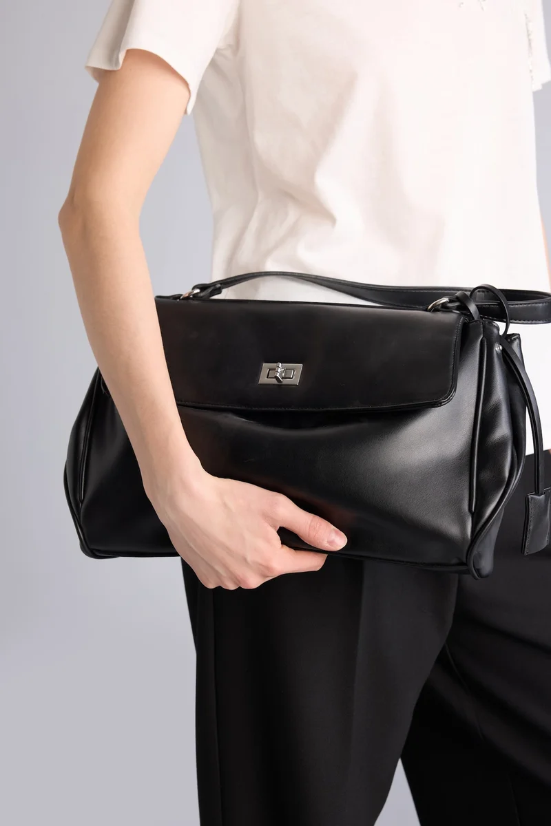 ديفاكتو Faux Leather Crossbody Bag