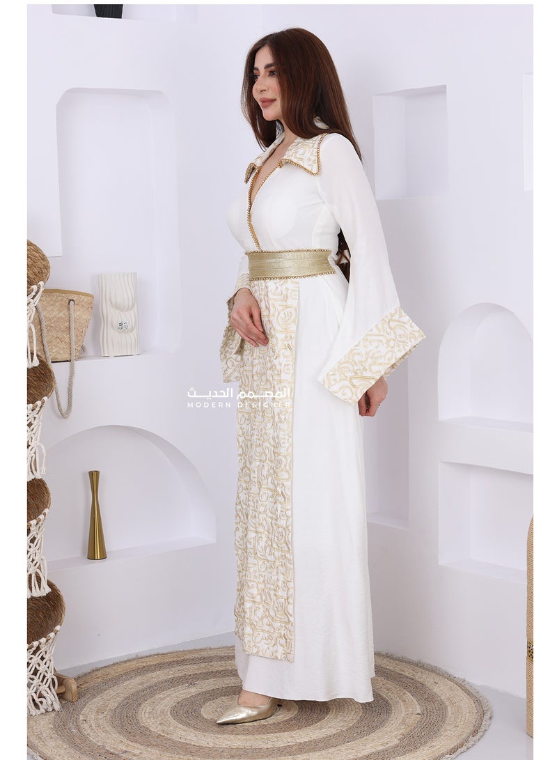 Modern Design A women's jalabiya made of Bahraini crepe with wide sleeves that add an attractive touch and elegant golden detailing that enhances its elegance. - Image 2