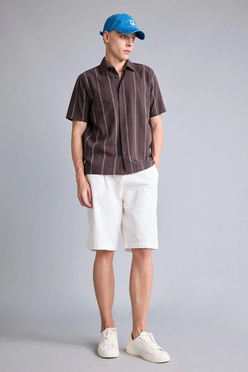 ديفاكتو Relax Fit Ecru Bermuda Shorts