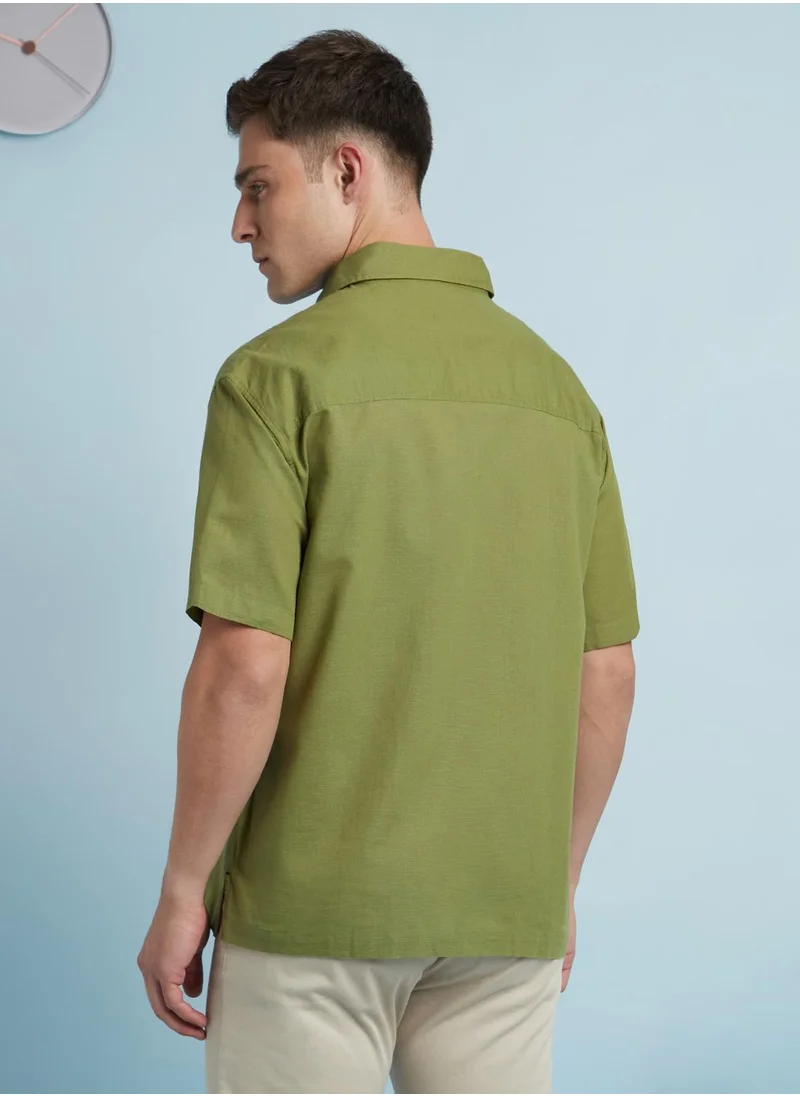 دينيس لينغو Green Relaxed fit Shirts Textured design crafted from 100% Cotton featuring Half Sleeve with Button closure.