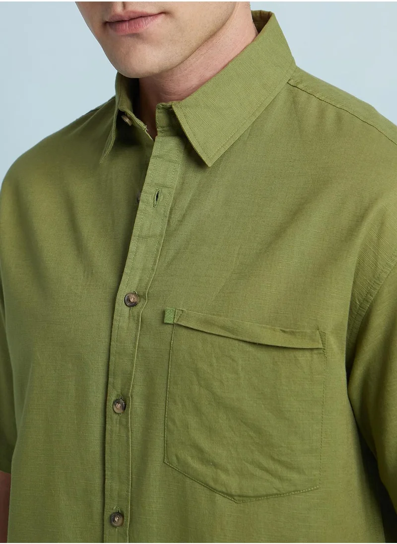 دينيس لينغو Green Relaxed fit Shirts Textured design crafted from 100% Cotton featuring Half Sleeve with Button closure.