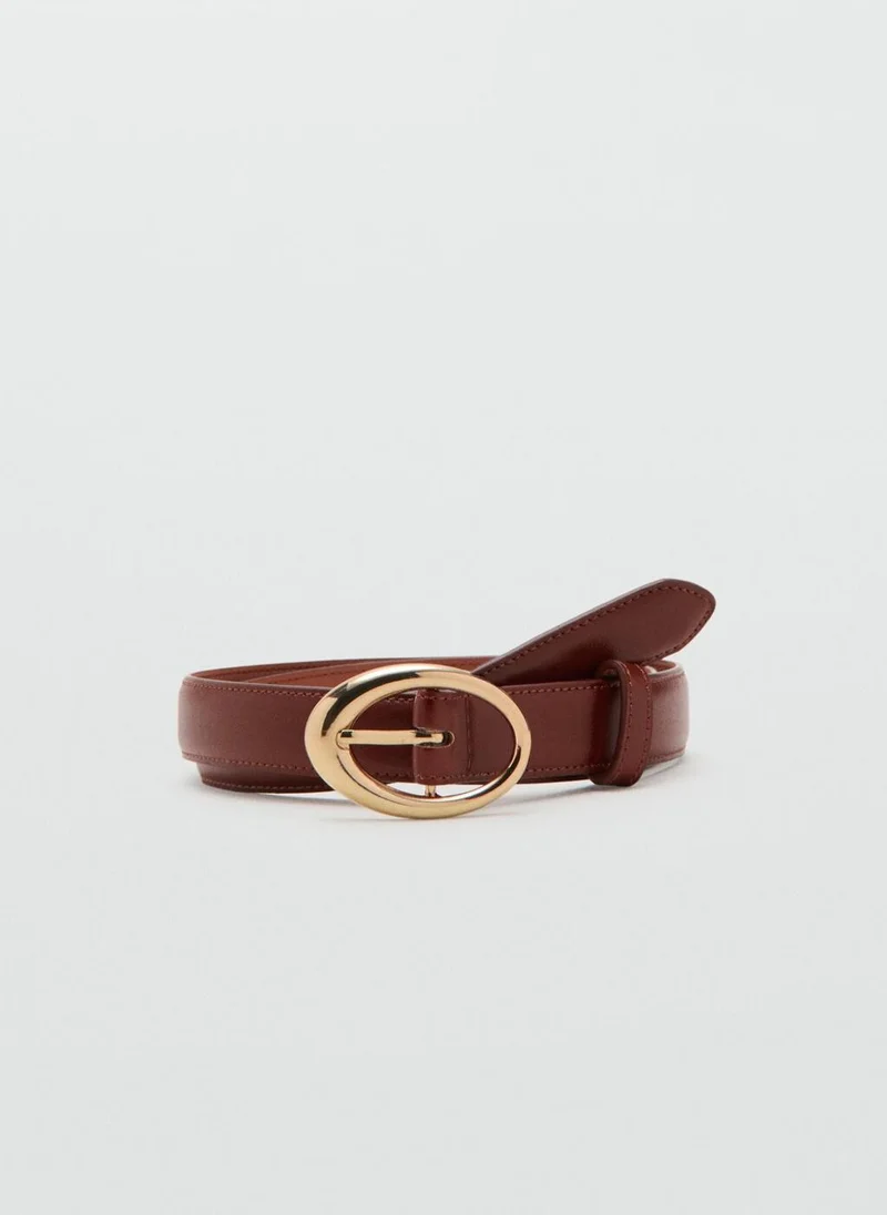 Oval buckle belt