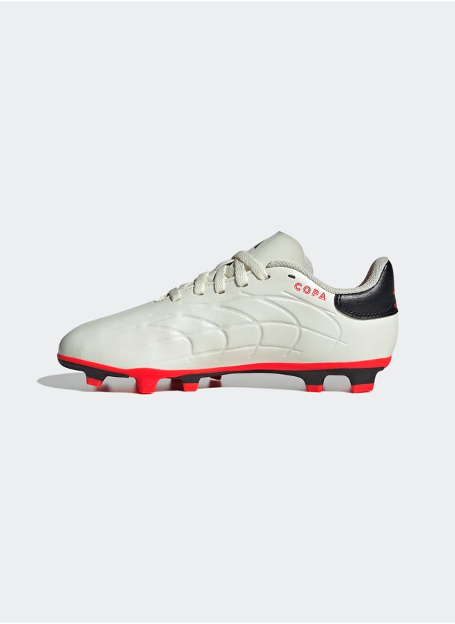 Adidas حذاء كرة القدم Copa Pure II Club المرن للملاعب الأرضية  - Image 4