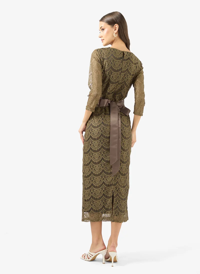 جولدن ابل فستان ضيق دانتيل