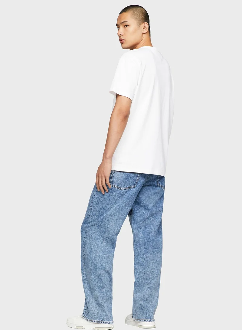 TOMMY JEANS Badge Crew Neck T-Shirt