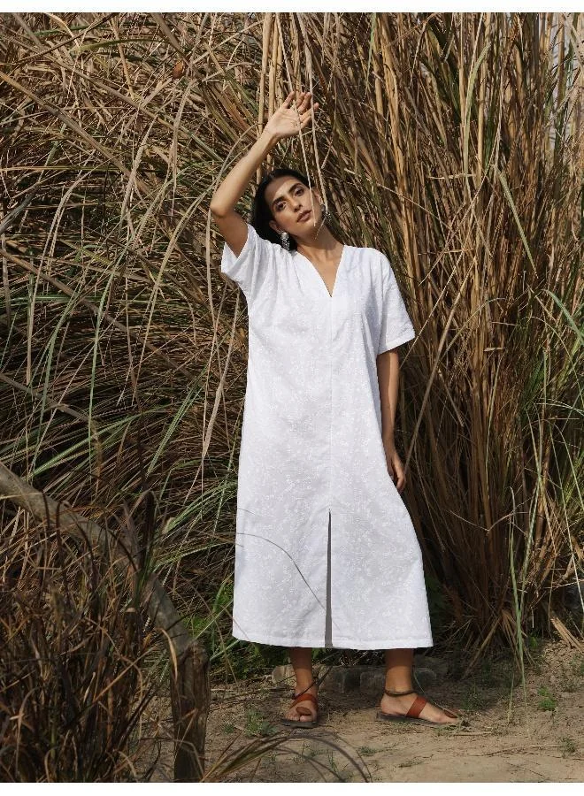 trueBrowns trueBrowns White Cotton Embroidered Front Slit Dress